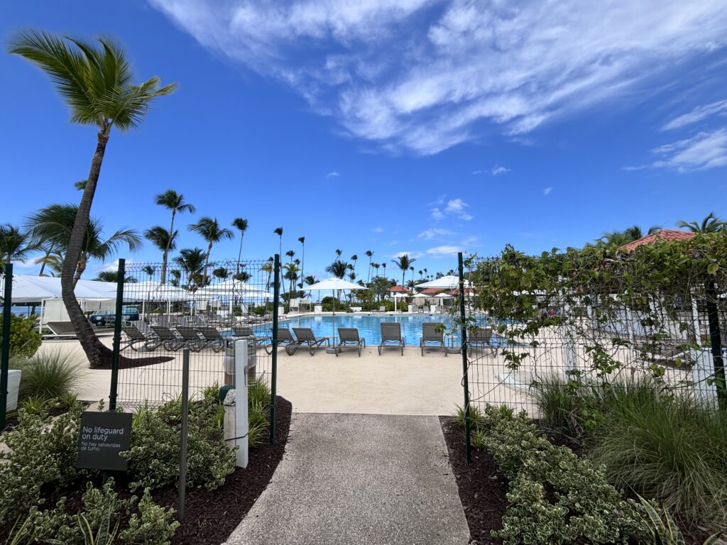 Grand Hyatt Reserve hotel pool