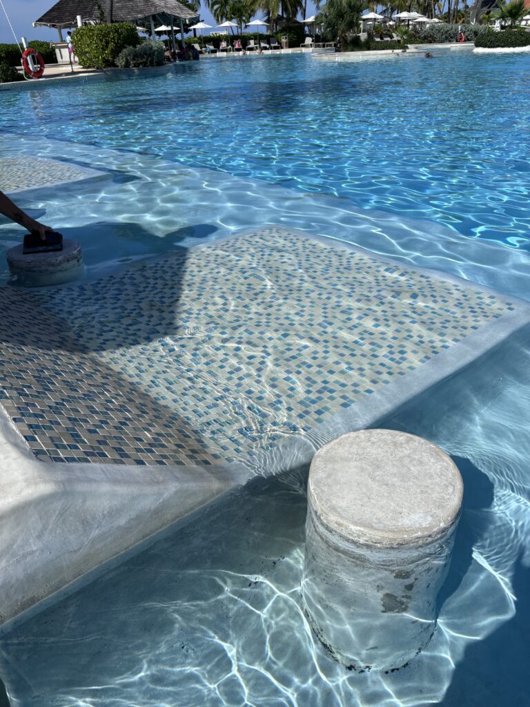 Grand Hyatt Reserve hotel pool
